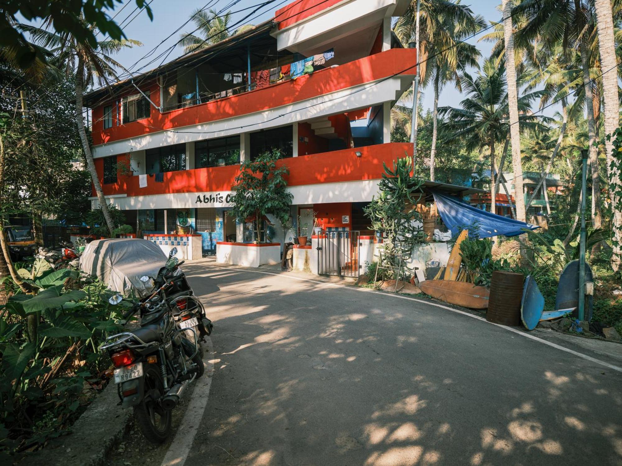 Abhi'S Cafe Avaduthura كوفالام المظهر الخارجي الصورة